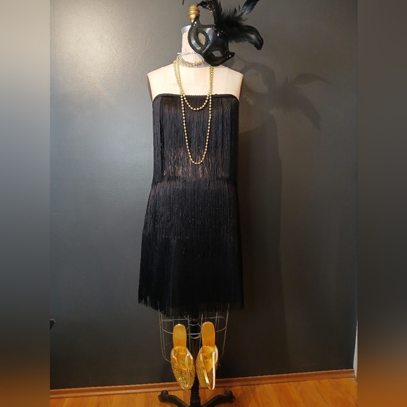 Simply Jules fringed skirt and top - Picture 2 of 14